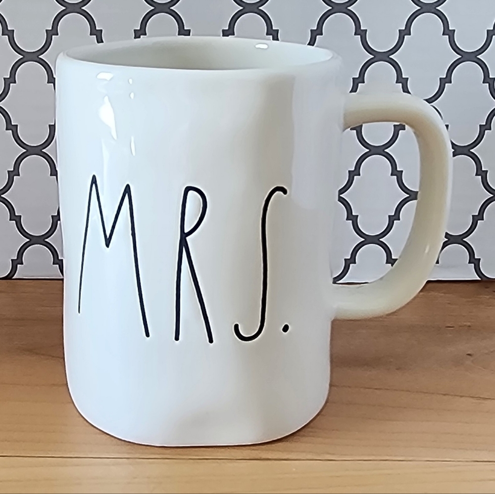 Magenta MRS. Mug